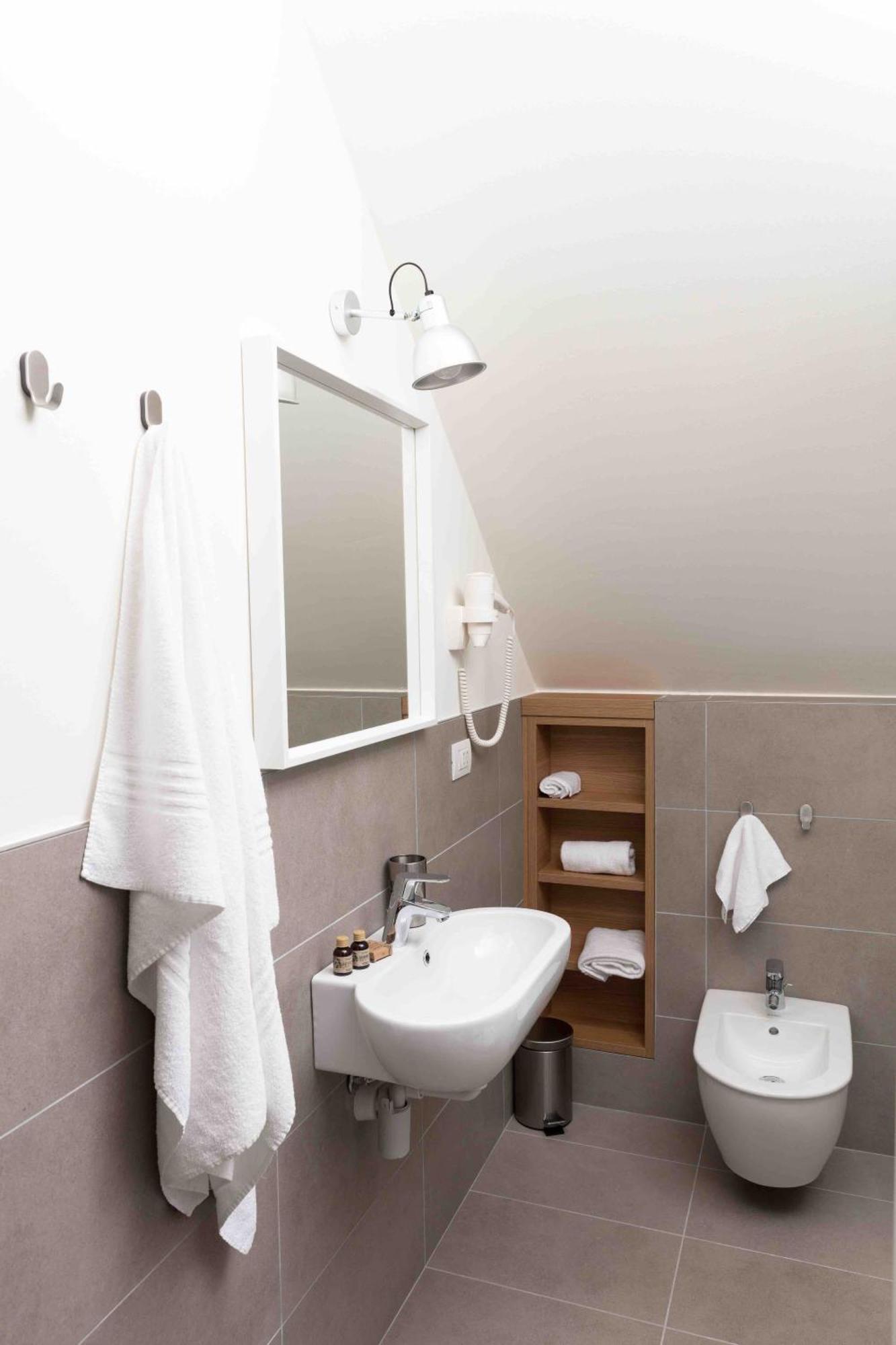 Cirene Apartments Milano ภายนอก รูปภาพ